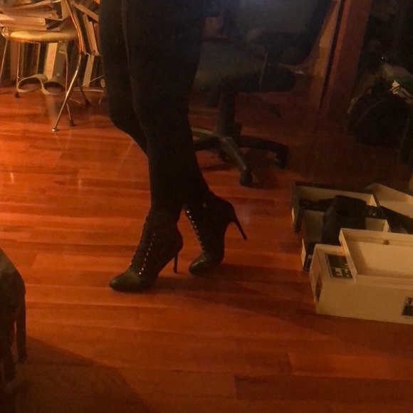 BCBG MaxAzria ‘Bari’ booties - Picture 6 of 7